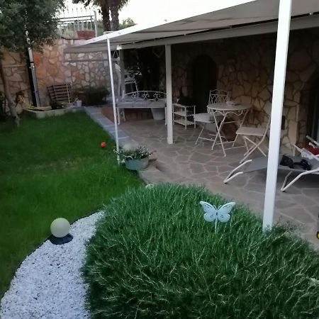 Casa In Collina "La Farfalla" Riparbella Exteriör bild