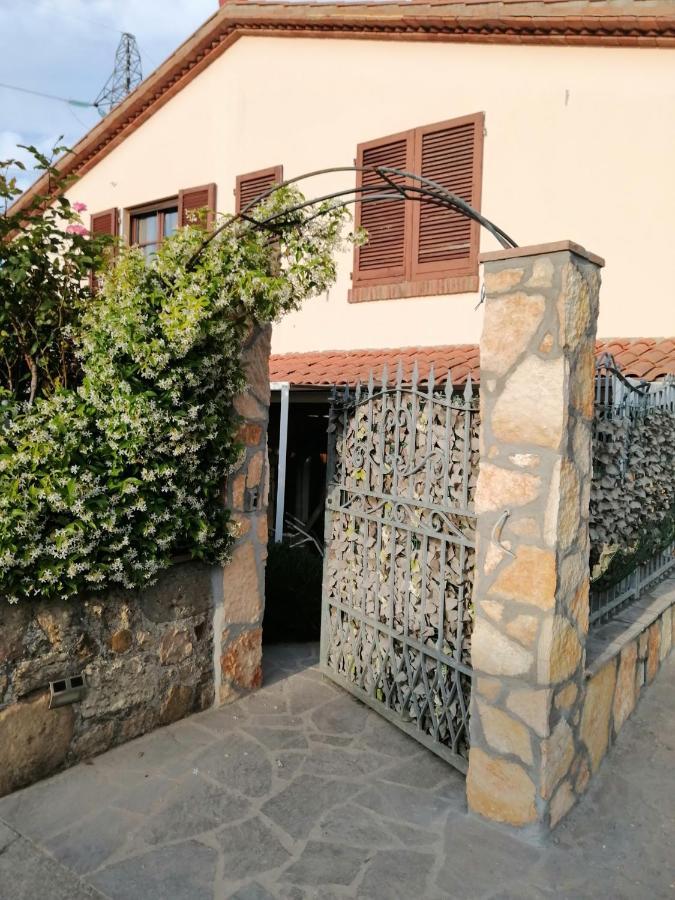 Casa In Collina "La Farfalla" Riparbella Exteriör bild