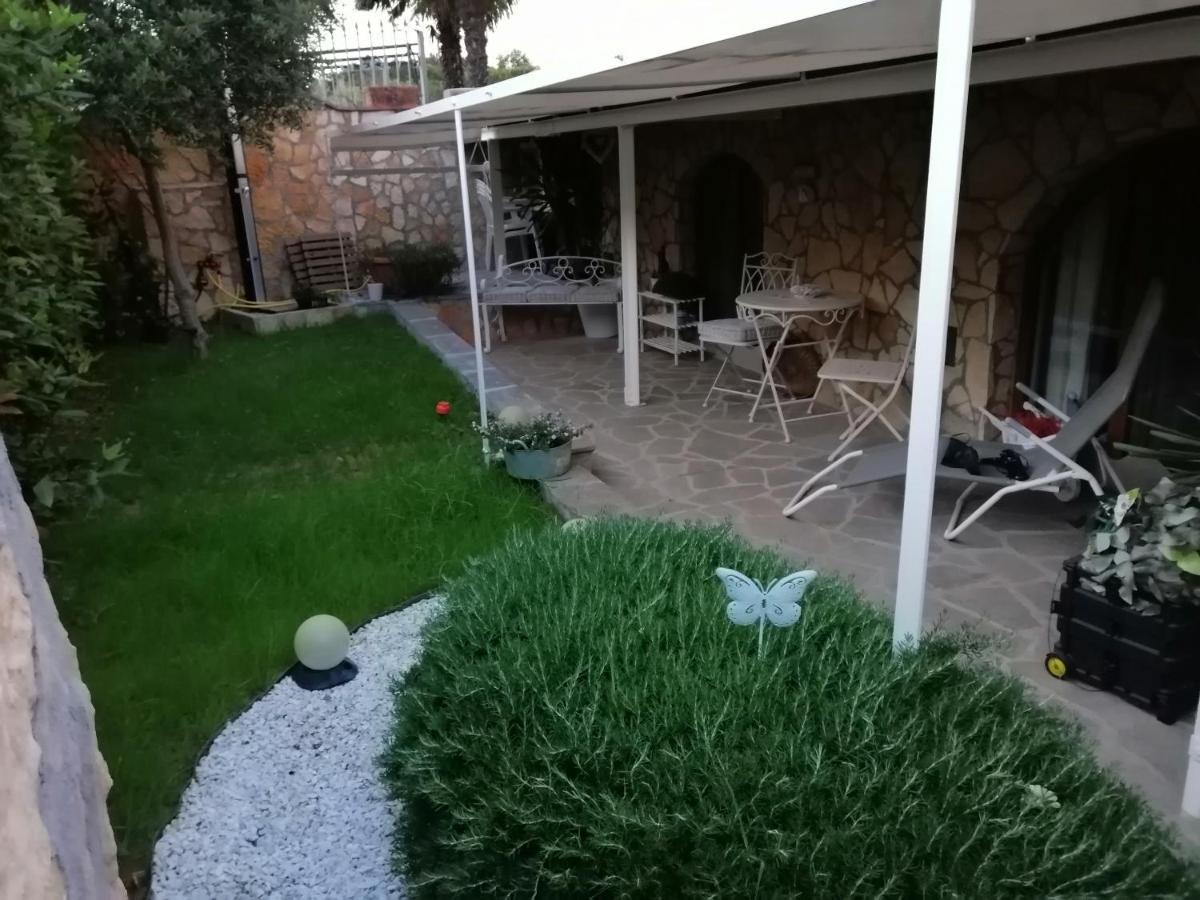 Casa In Collina "La Farfalla" Riparbella Exteriör bild