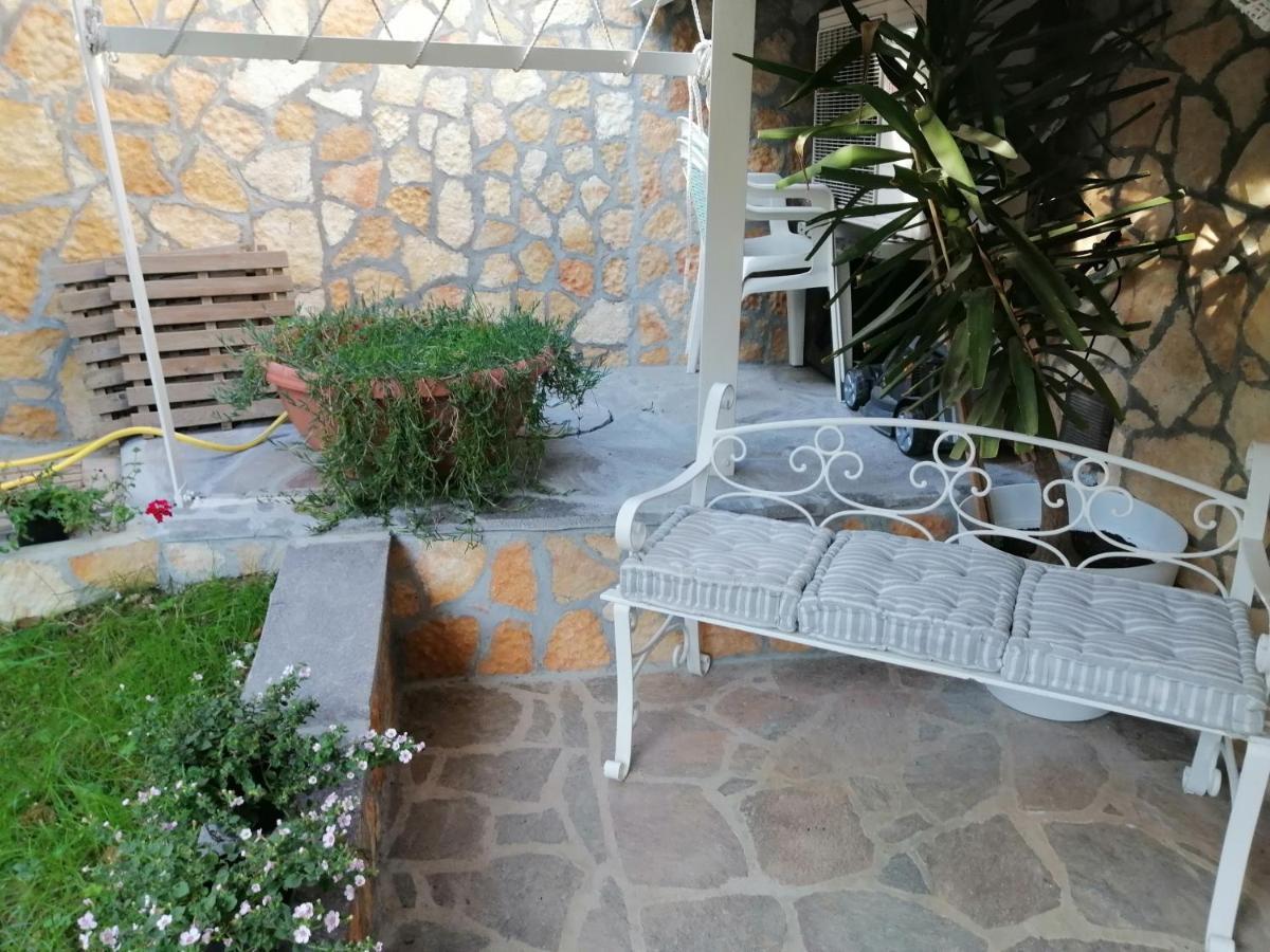 Casa In Collina "La Farfalla" Riparbella Exteriör bild